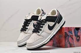 NK SB Dunk Low