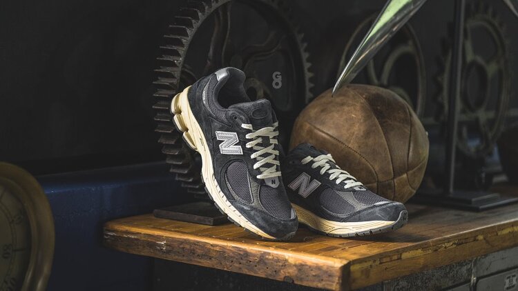 New Balance M2002RHO