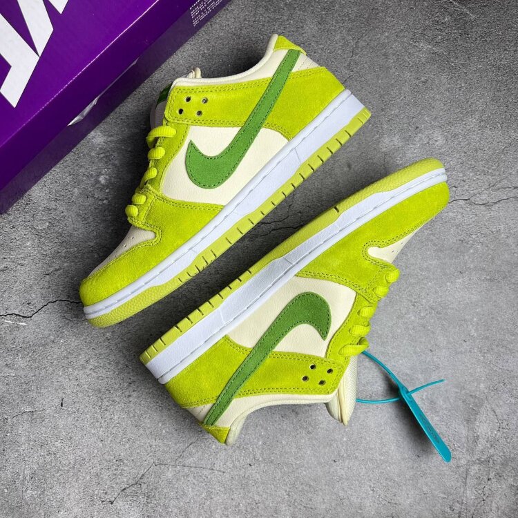 Nike Dunk Low