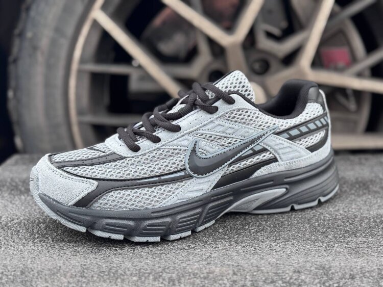 Nike Initiator (284-10)