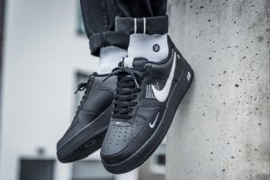 Nike Air Force 1 07 Lv8