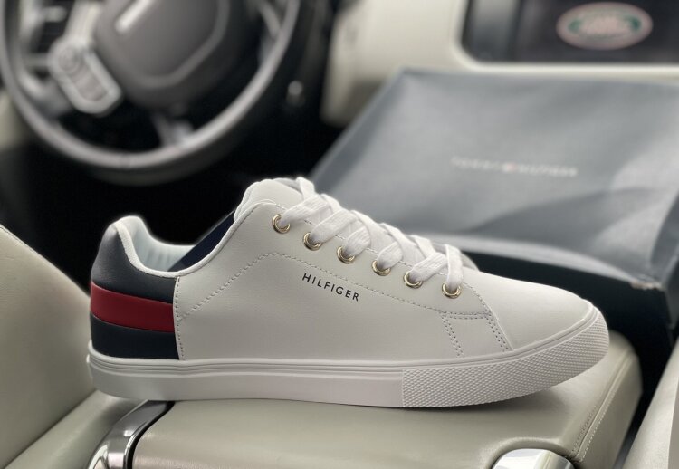 Tommy Hilfiger