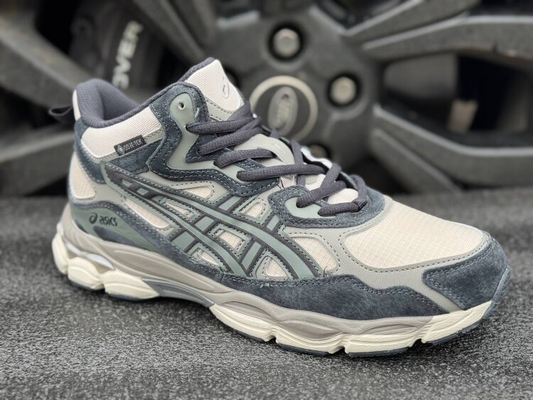 Asics Gore-Tex (A2618-26)