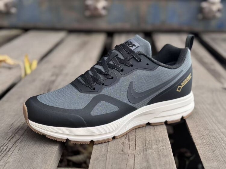 Nike Air Relentless 26 Gore-tex