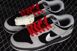 NK SB Dunk Low