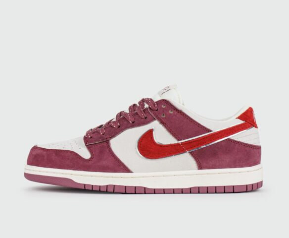 Nike SB Dunk Low