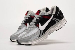 Nike Zoom Vomero 5
