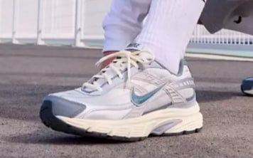 Nike Initiator