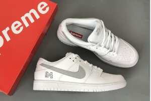 Nike SB Dunk Low Supreme 94