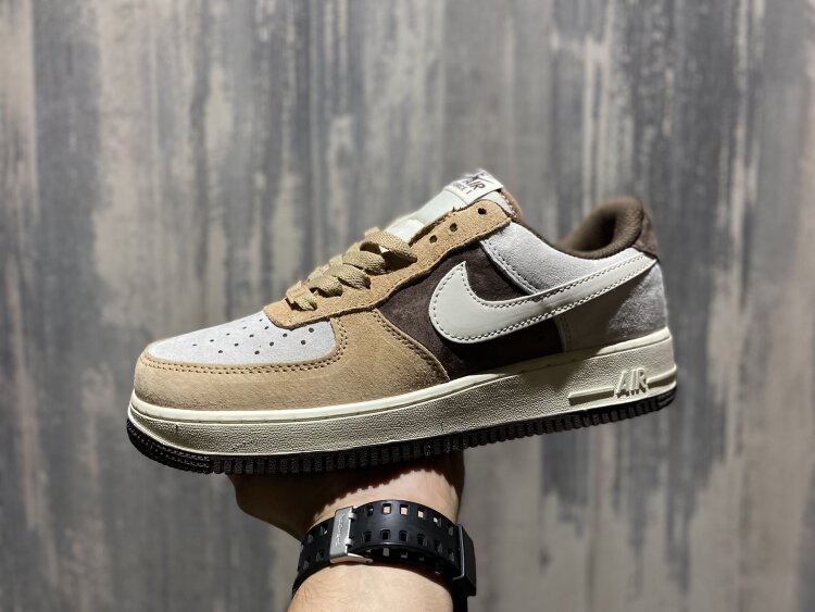 Nike Air Force 1 07