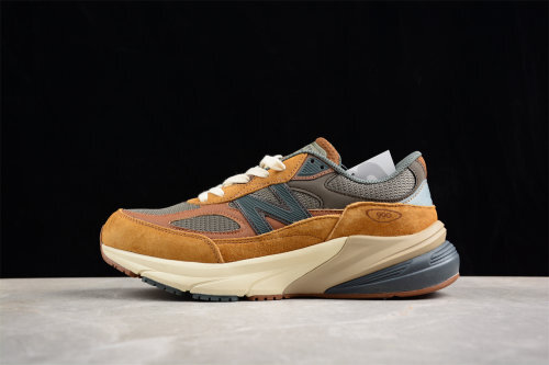 New Balance M990CH6