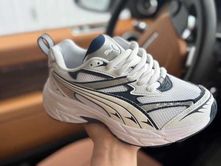 Puma Morphic Retro