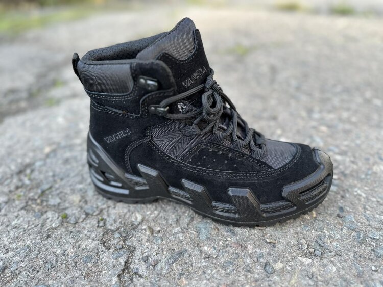 Lowa Gore-tex (2302-1) Black