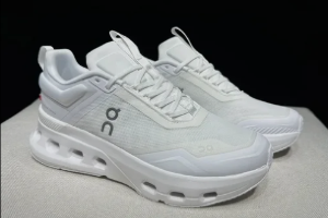 On Cloudnova X