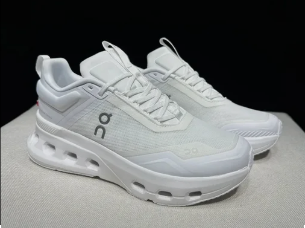 On Cloudnova X