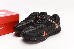 Nike Zoom Vomero 5