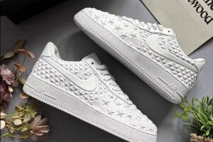 Nike Air Force 1 LV8