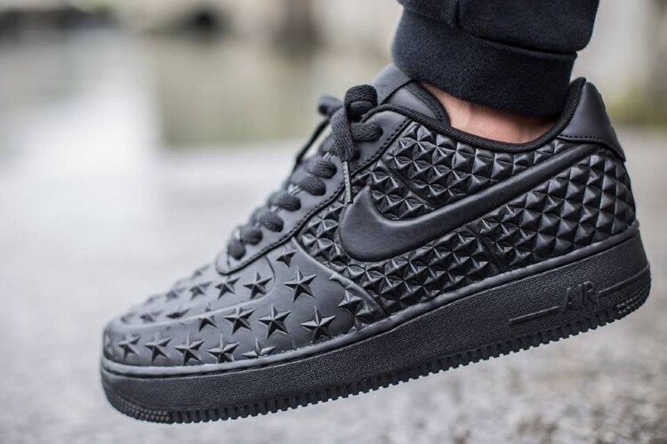 Nike Air Force 1 LV8