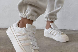 adidas superstar beige white
