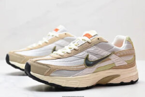 Nike Initiator