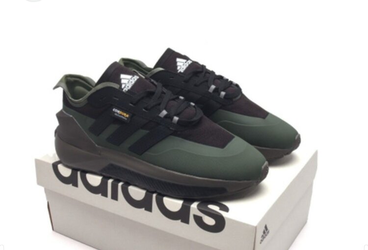 Adidas Avryn