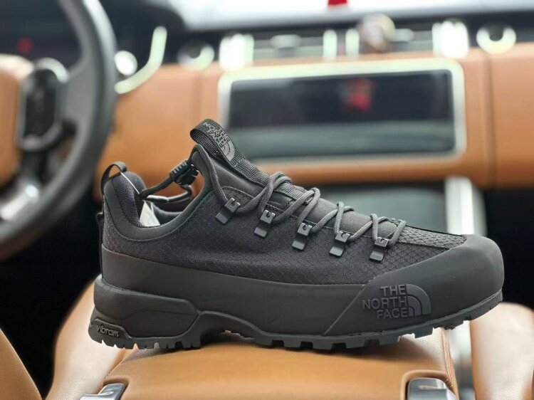 The North Face Gore-Tex (145-2)