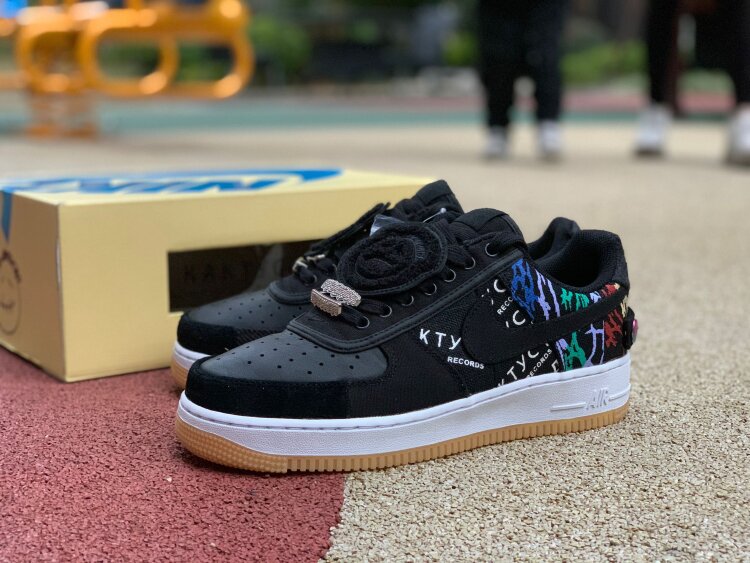 Nike Air Force 1 07/Para?Noise