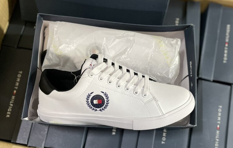 Tommy Hilfiger