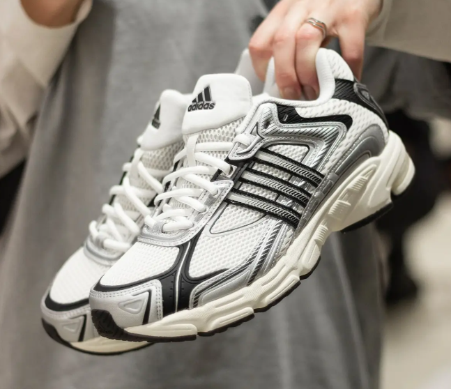 Adidas Response CL