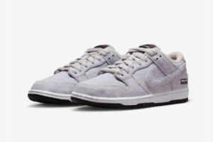  Nike Dunk Low