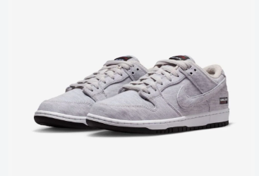  Nike Dunk Low