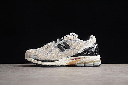 New Balance M1906DC