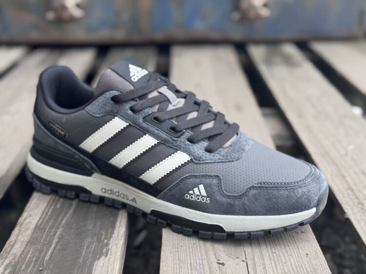 Adidas (285-6)