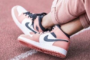 Nike Air Jordan 1