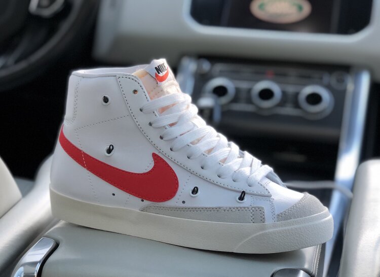 Nike Blazer Mid '77