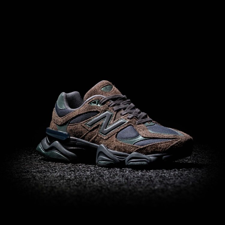 NEW BALANCE U 9060 OUT