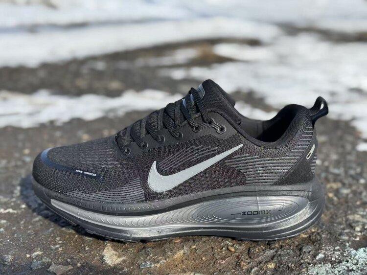 Nike Vomero 18