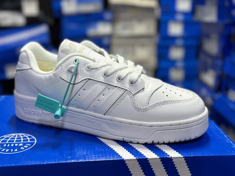 Adidas Forum Low Зима