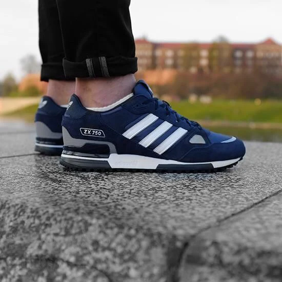 Adidas ZX750