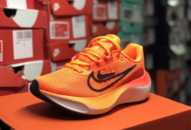 Nike Zoom Fly 5