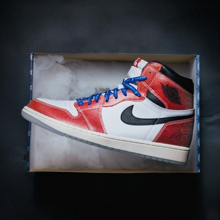 Nike Air Jordan 1