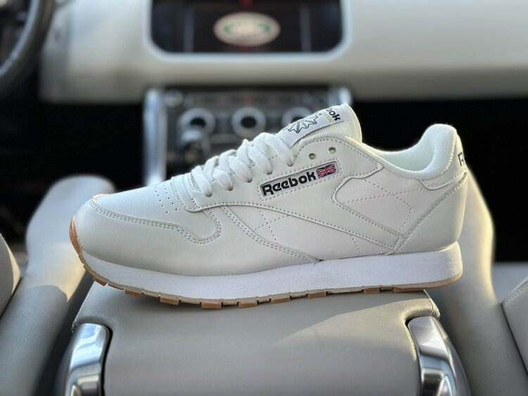 Reebok cllegacy az