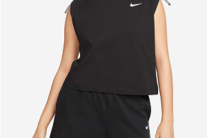 Nike Womens (DM6235-010)