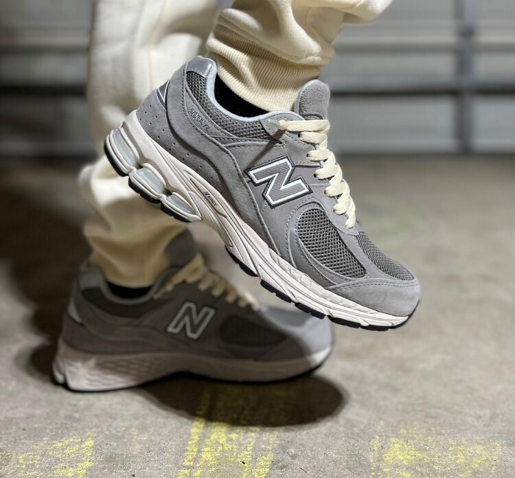 New Balance ML2002RC