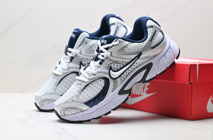 Nike V5 RNR