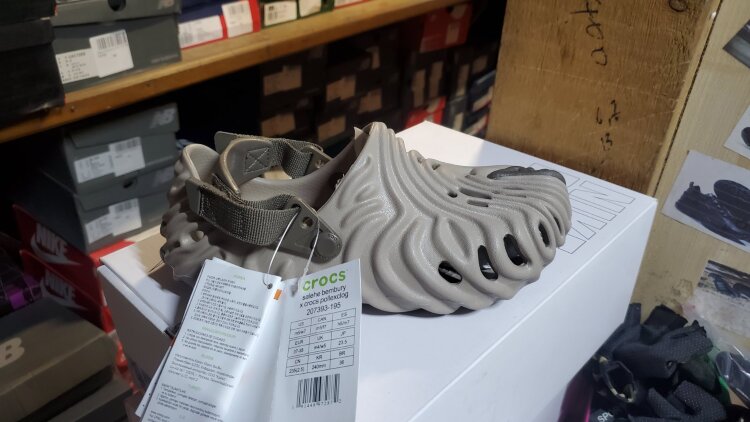 Crocs