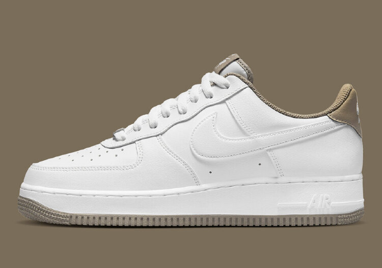 NIKE Air Force 1 ‘07