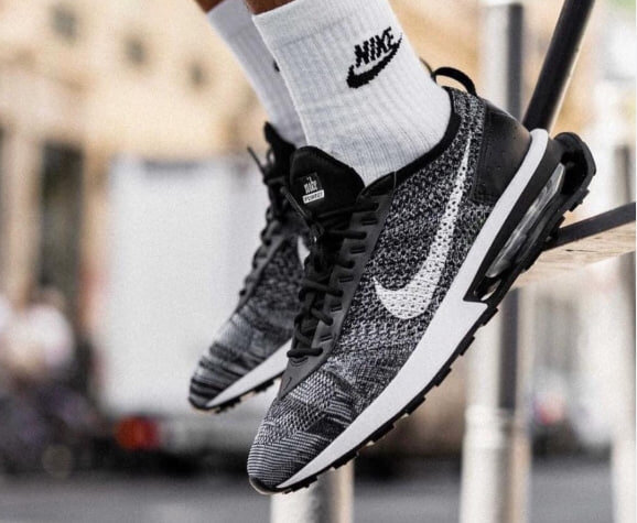 Nike Air Max Flyknit Racer
