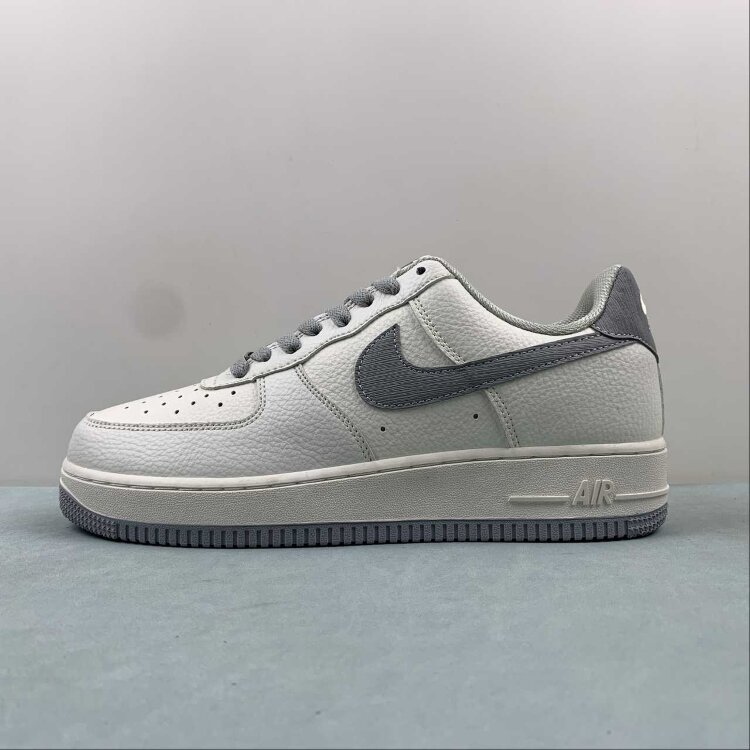 Nike Air Force 1 '07