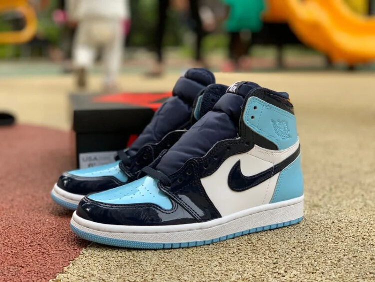 Nike Air Jordan 1